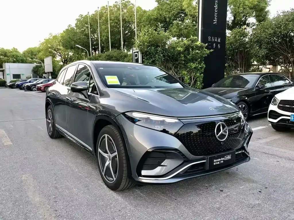 Mercedes-Benz EQS SUV — фото 7