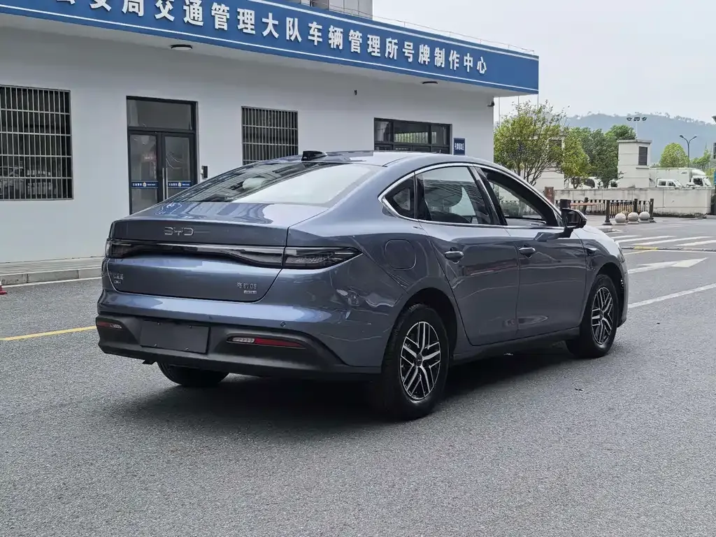 BYD Seal 05 DM-i — фото 2
