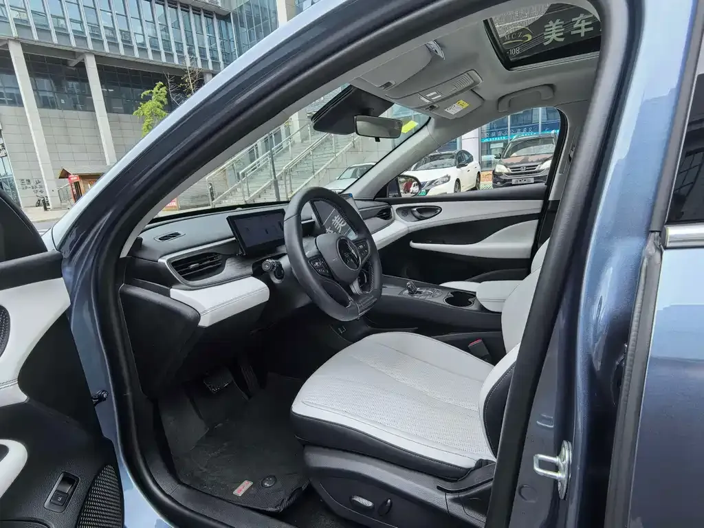 BYD Seal 05 DM-i — фото 4