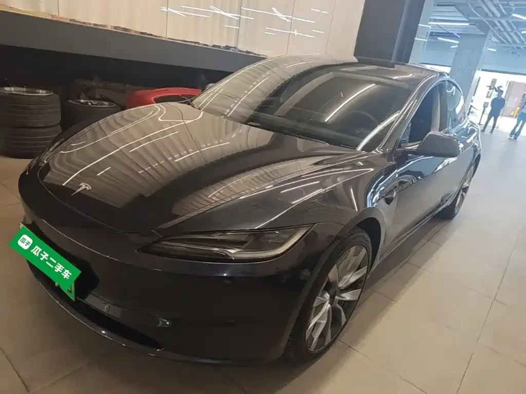 Tesla Model 3 — фото 8
