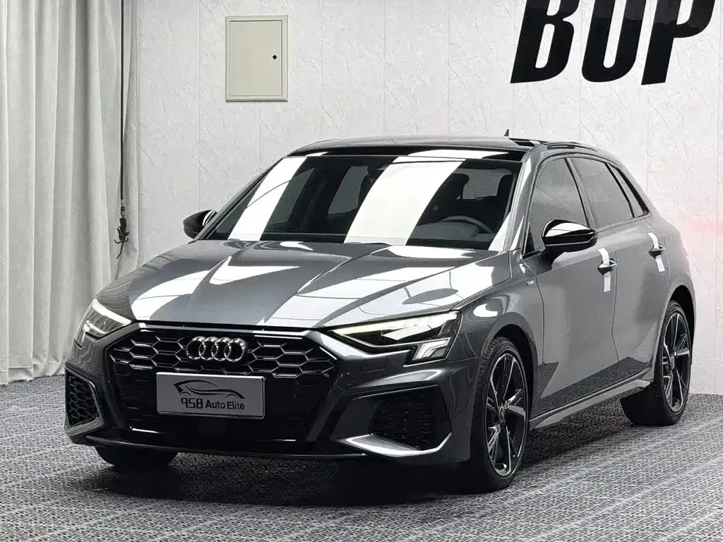 Audi A3 — фото 1