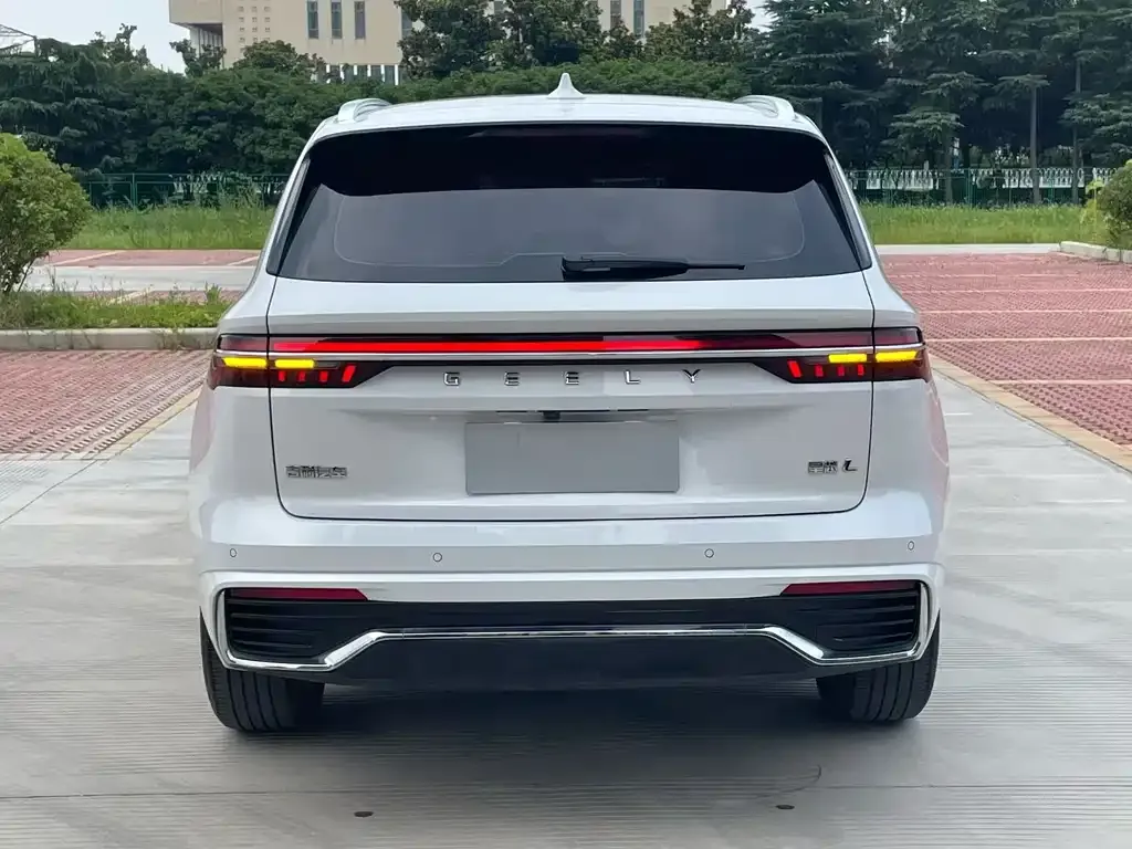 Geely Xingyue L — фото 9