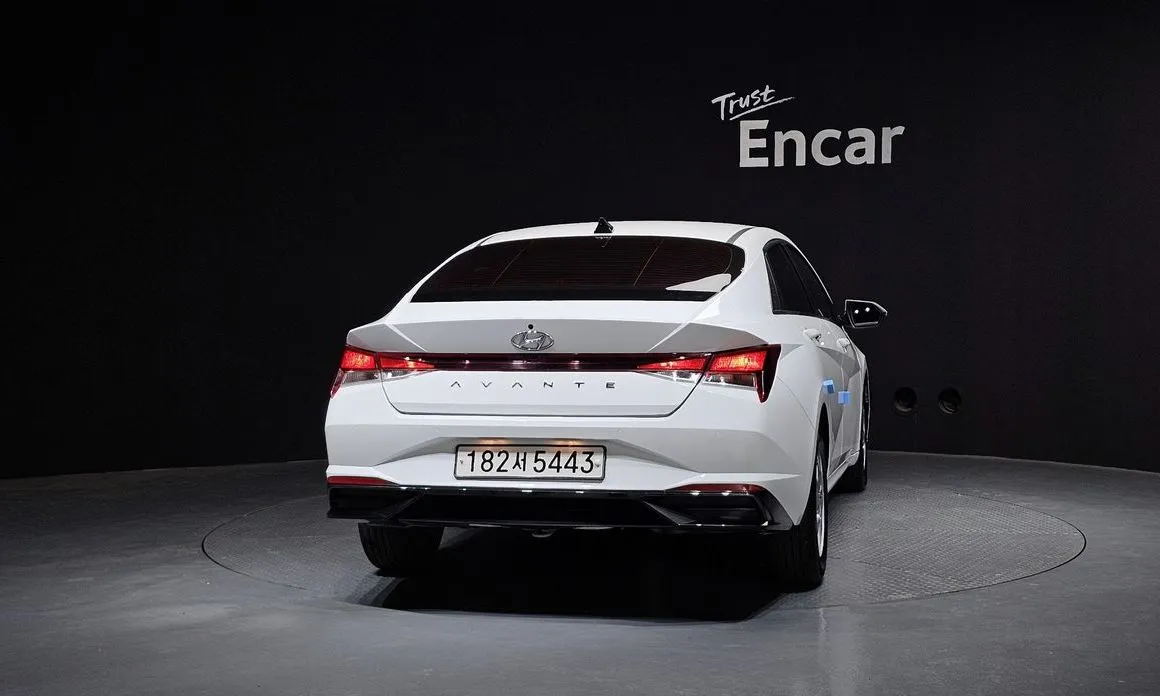 Hyundai AVANTE — фото 2