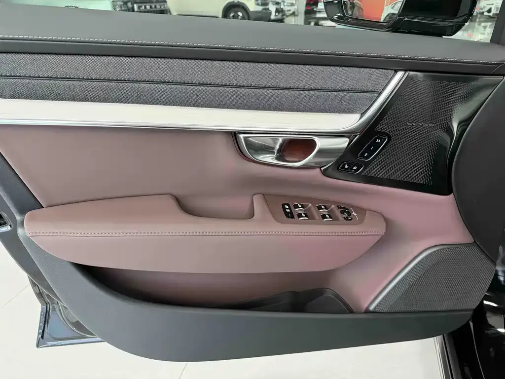 Volvo S90 — фото 10