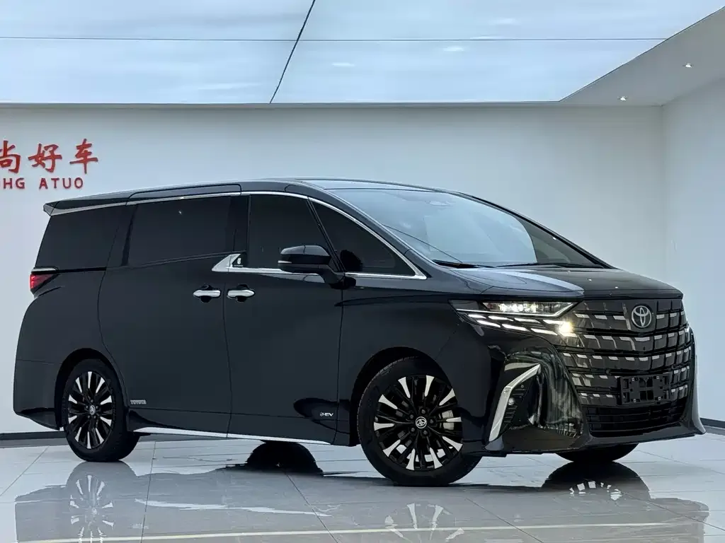 Toyota Alphard — фото 4