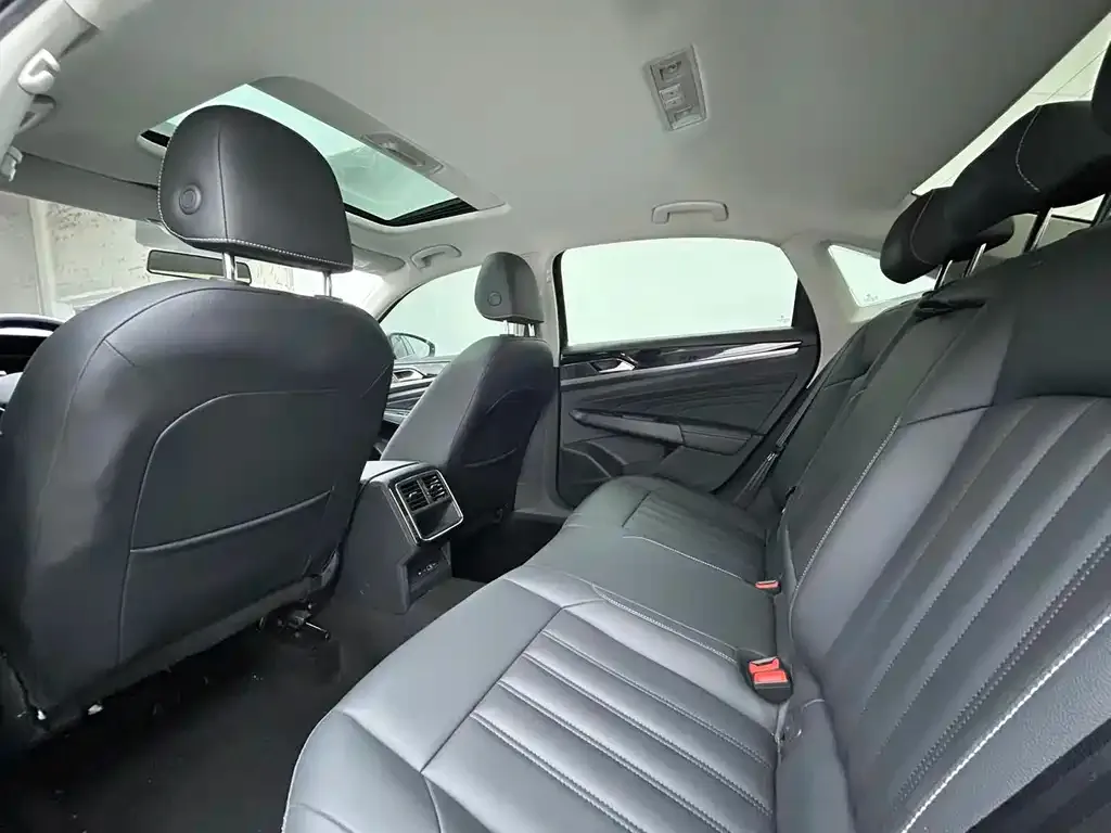 Volkswagen Passat — фото 2