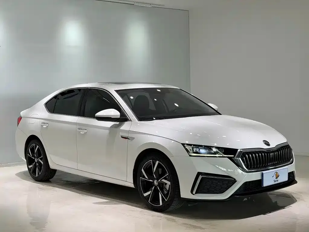 Skoda Octavia — фото 5