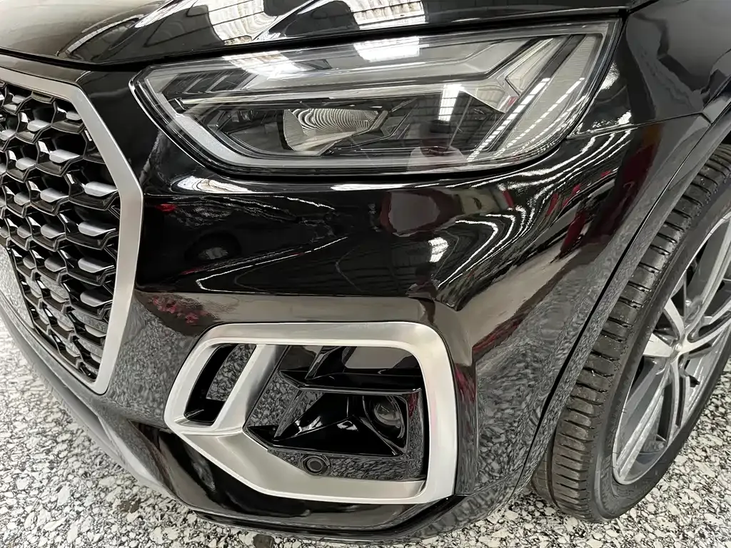 Audi Q5L Sportback — фото 9