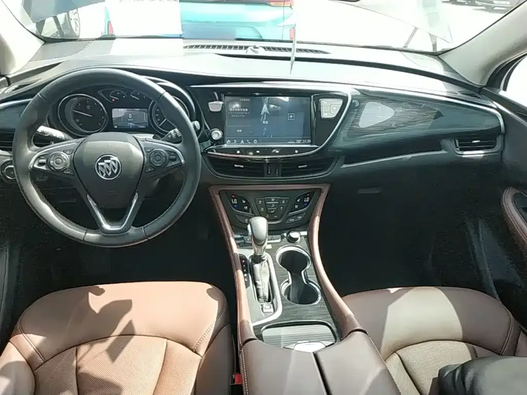 Buick Envision Plus — фото 2