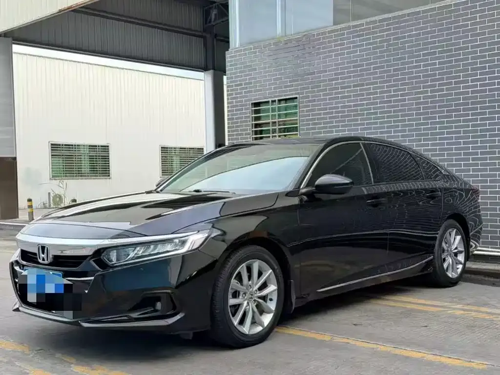 Honda Accord — фото 1