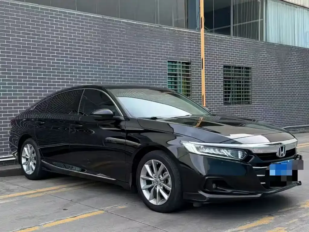 Honda Accord — фото 8