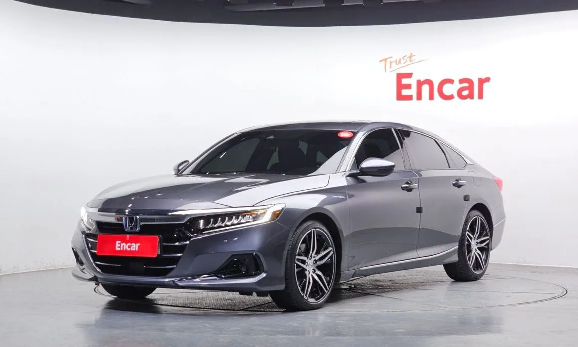 Honda Accord — фото 1