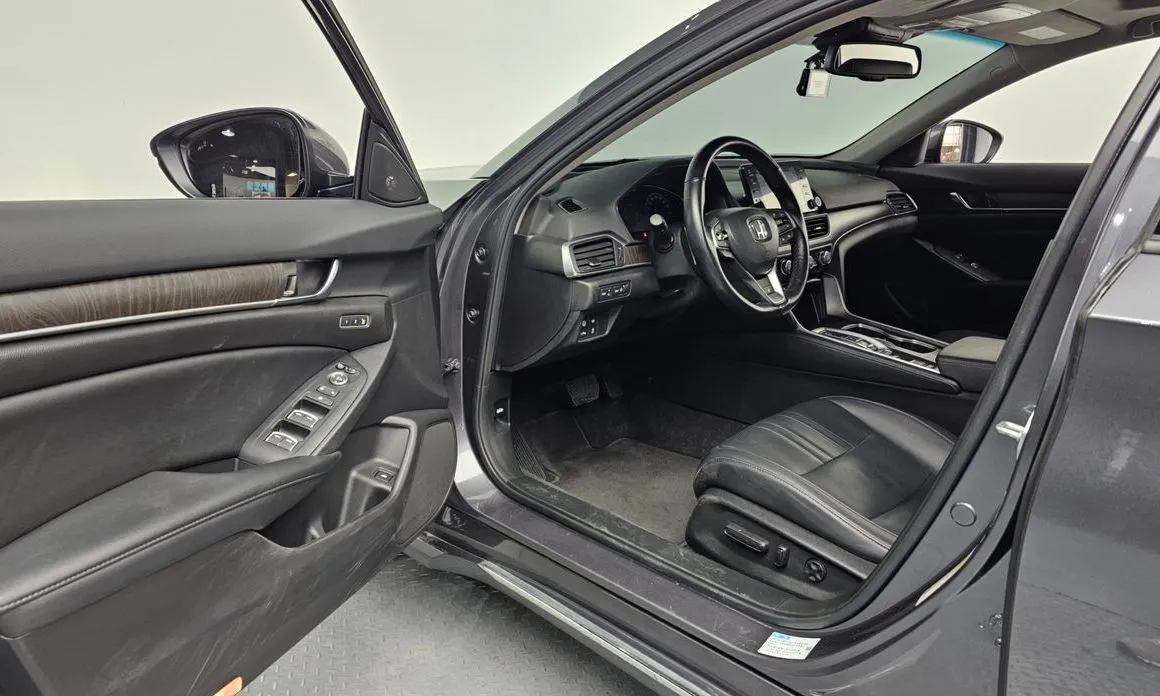 Honda Accord — фото 10