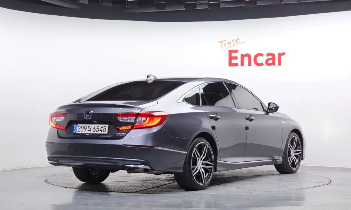 Honda Accord — фото 5