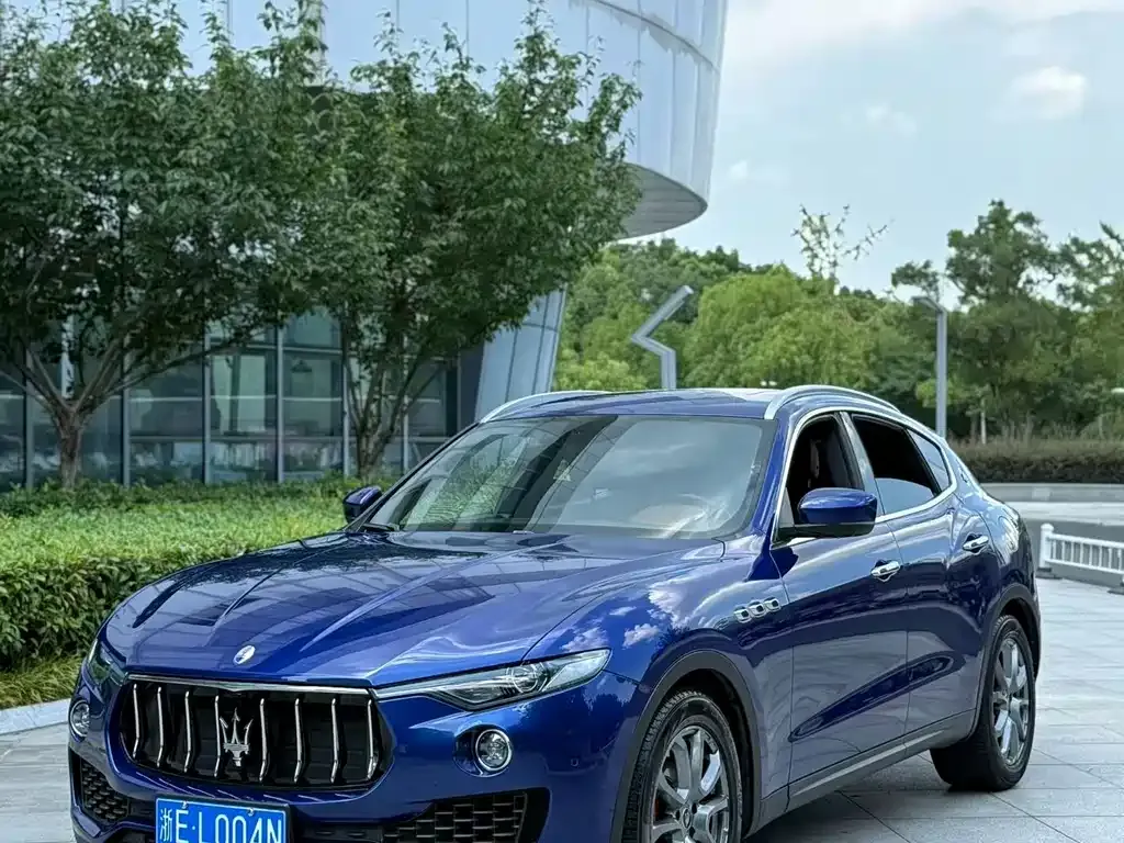 Maserati Levante — фото 4