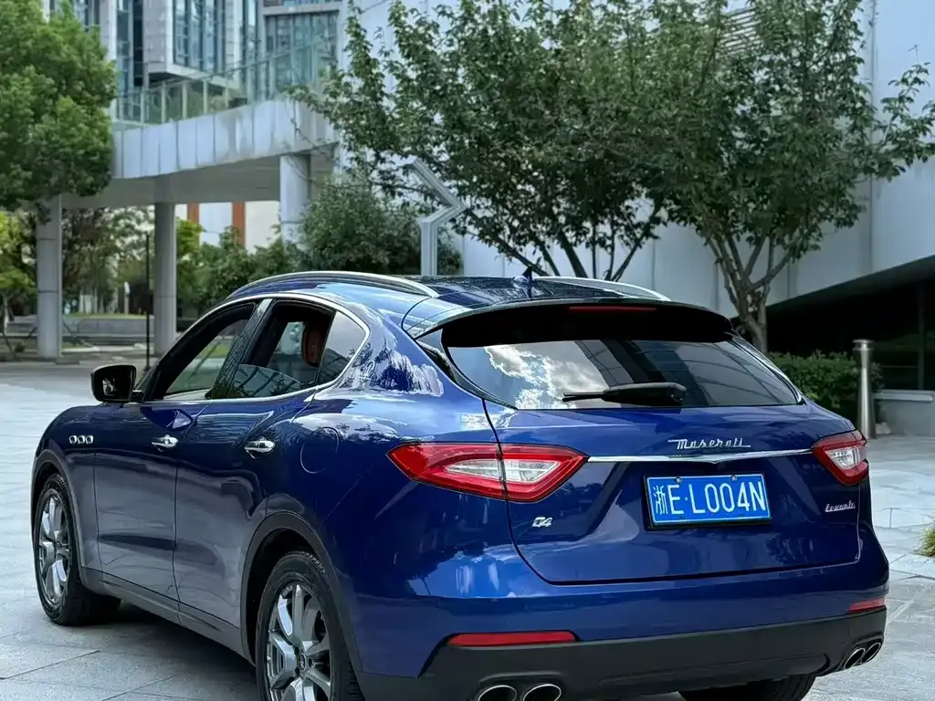 Maserati Levante — фото 8