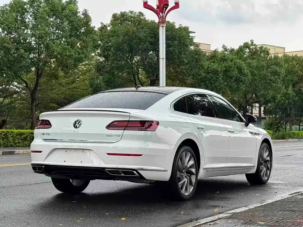 Volkswagen CC — фото 9