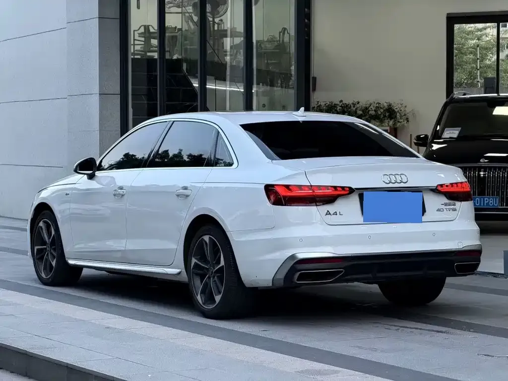 Audi A4L — фото 4
