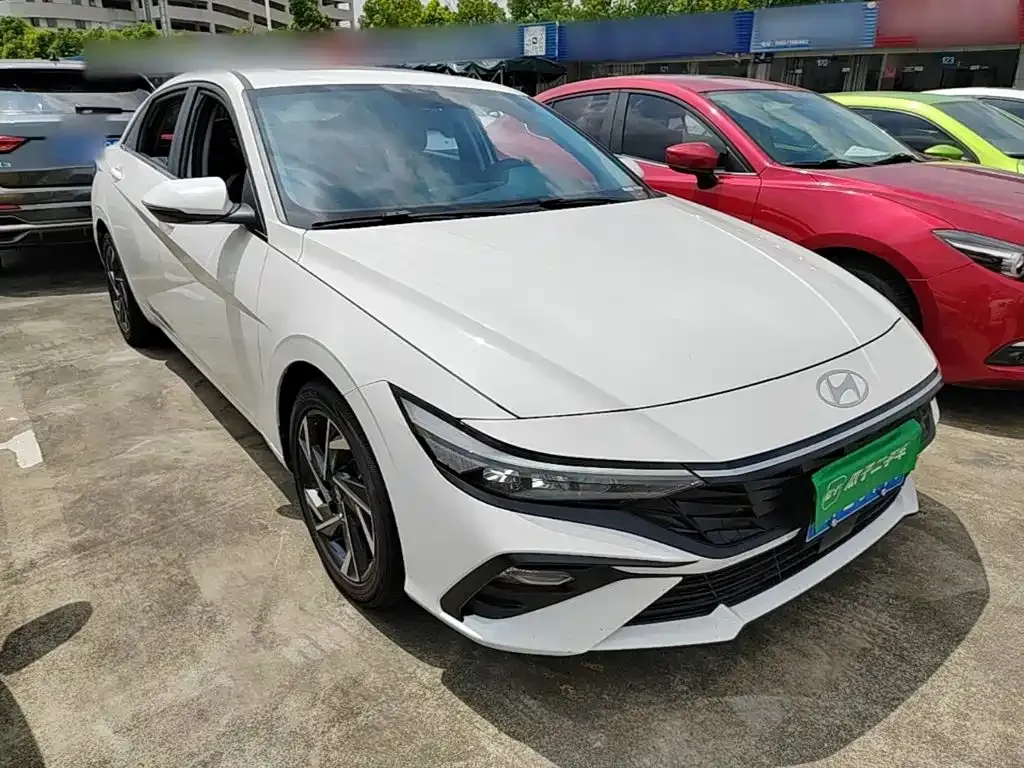 Hyundai Elantra — фото 6