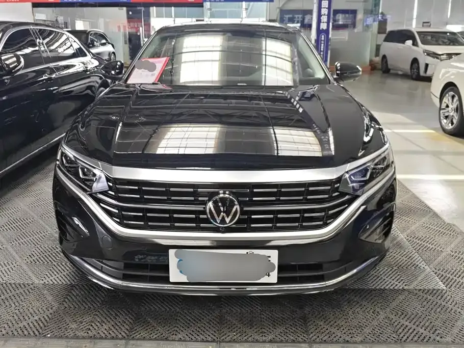 Volkswagen Passat — фото 10