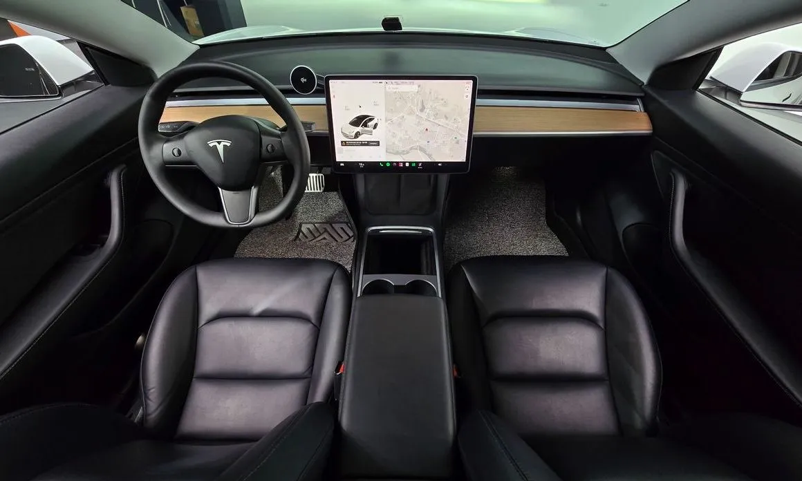 Tesla Model 3 — фото 6