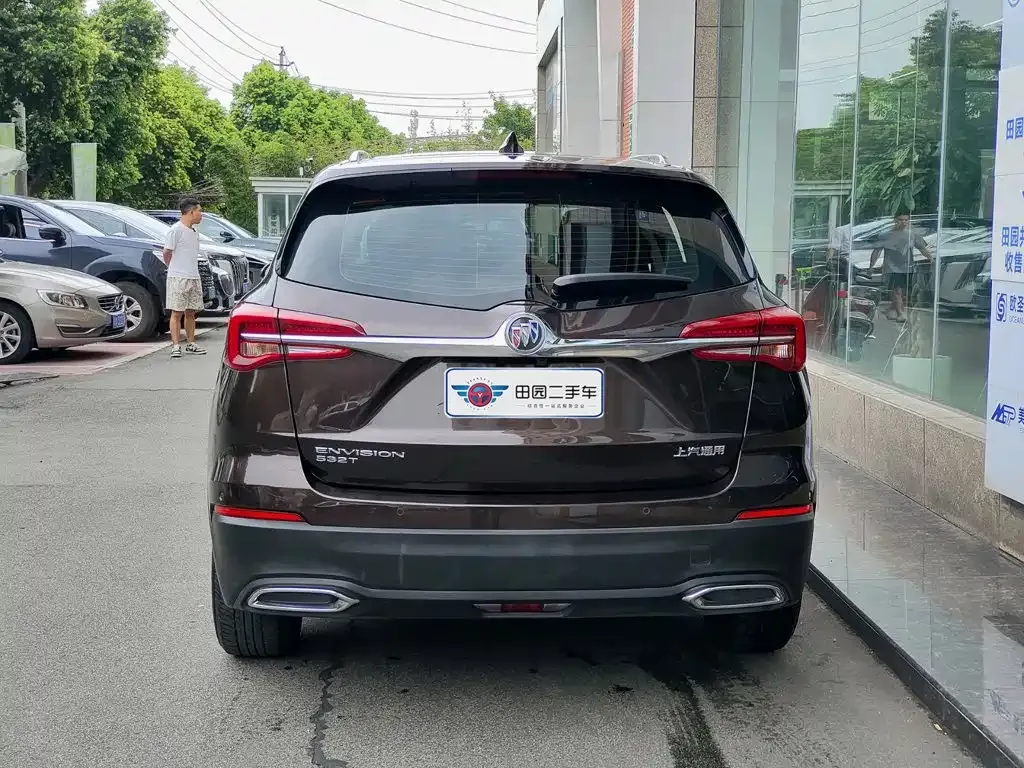 Buick Envision Plus — фото 8