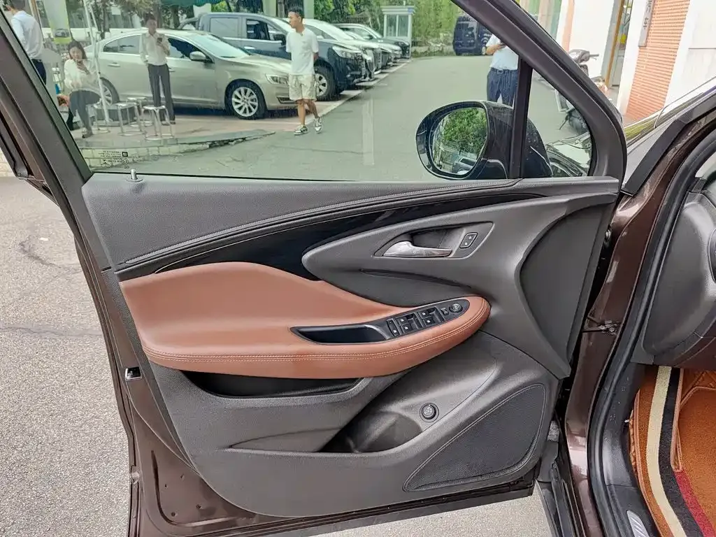 Buick Envision Plus — фото 9