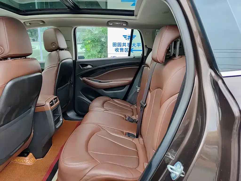 Buick Envision Plus — фото 5