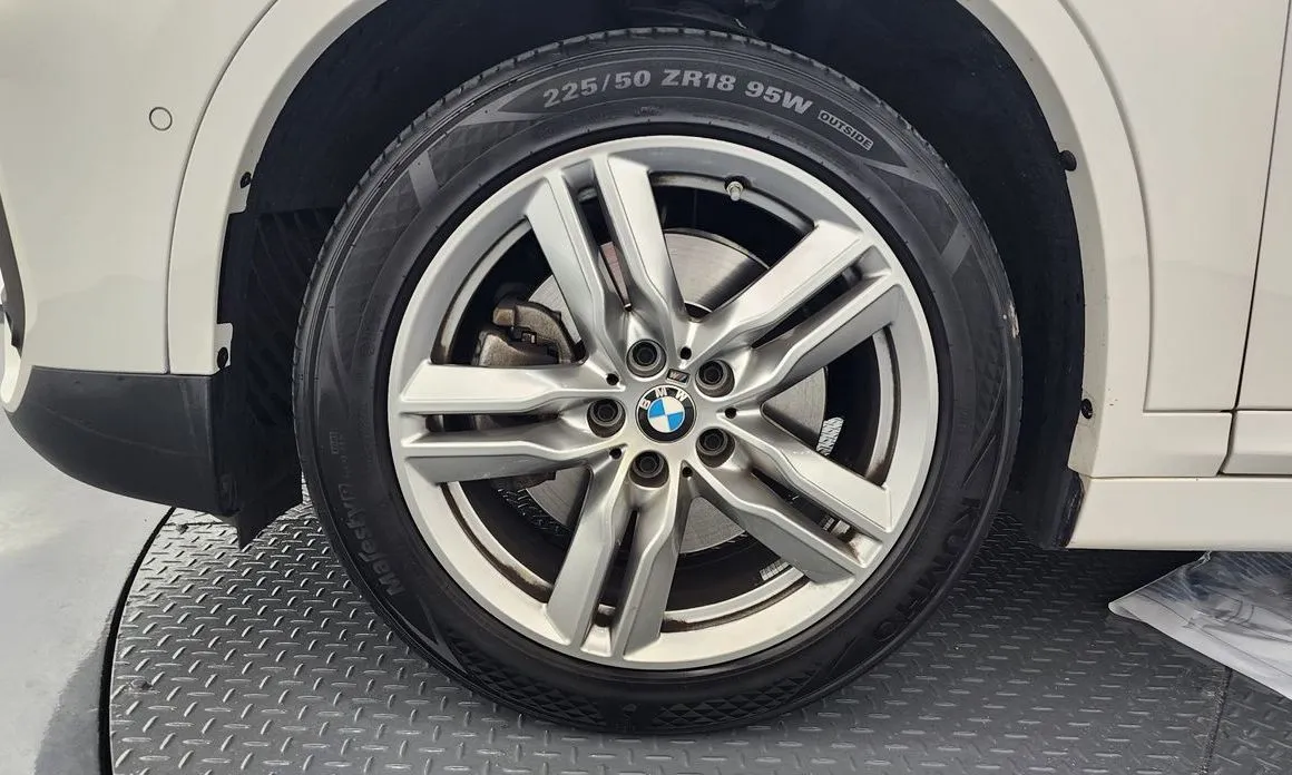 BMW X1 — фото 10