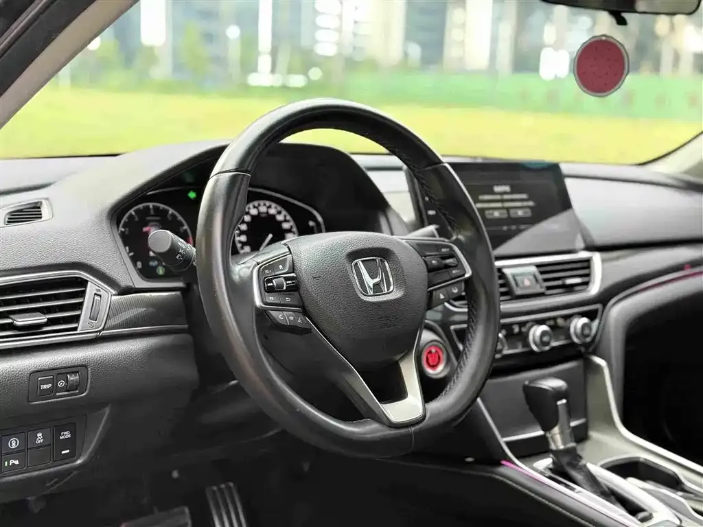 Honda Accord — фото 5
