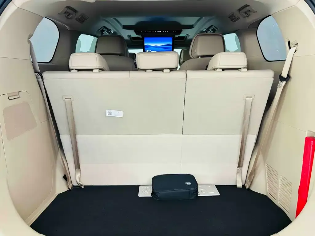 Buick GL8 Hybrid — фото 10