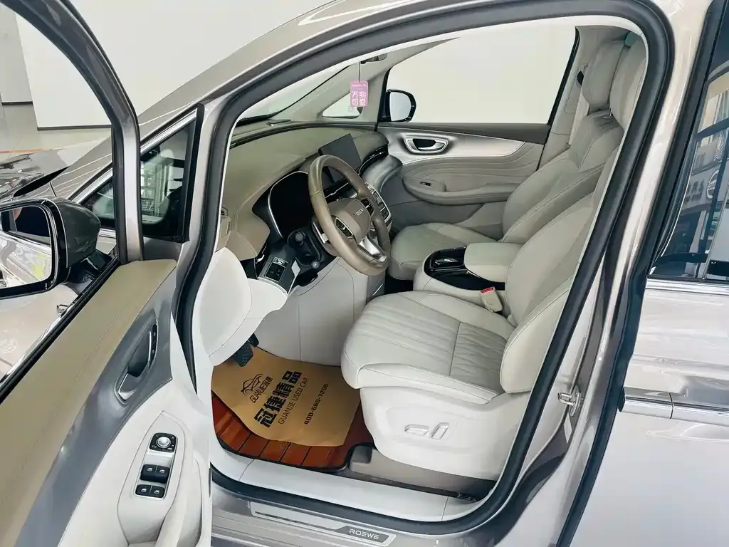 Roewe iMAX8 — фото 10