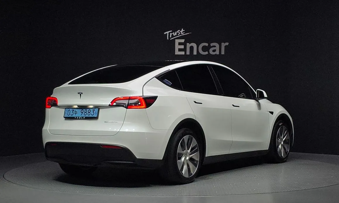 Tesla Model Y — фото 4