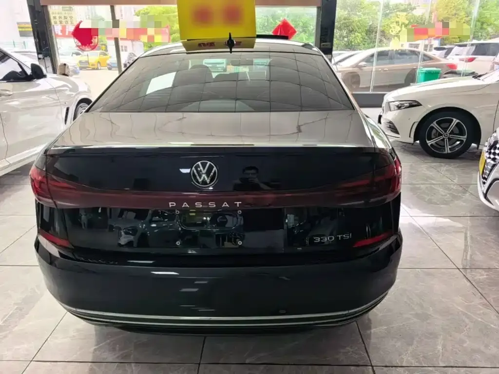 Volkswagen Passat — фото 10