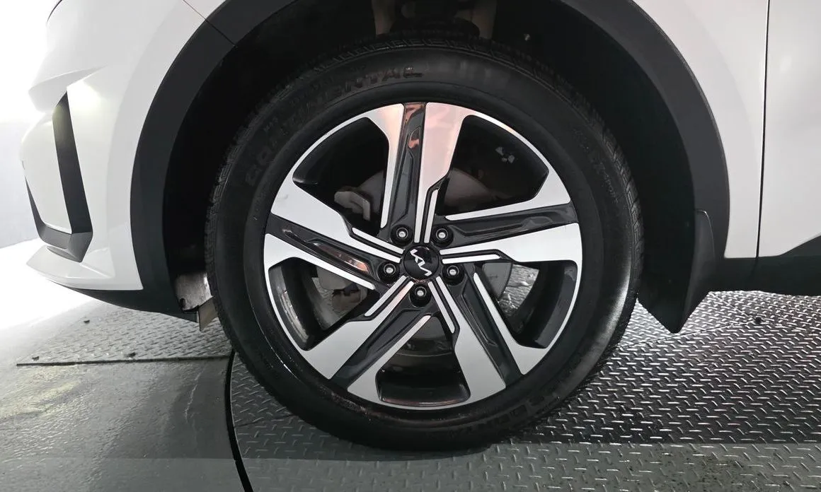 Kia Sorento — фото 9