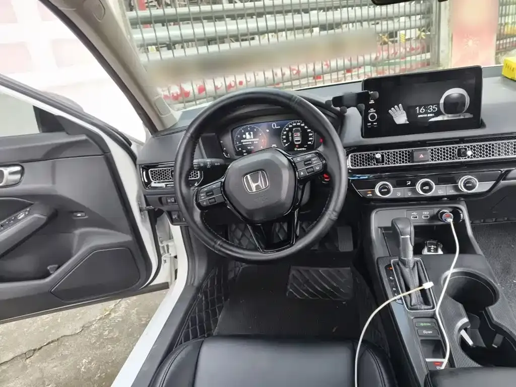 Honda Civic — фото 9