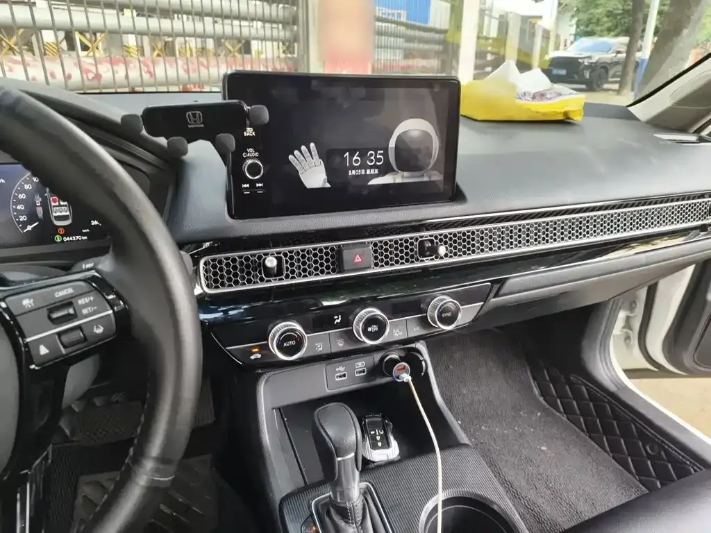 Honda Civic — фото 7