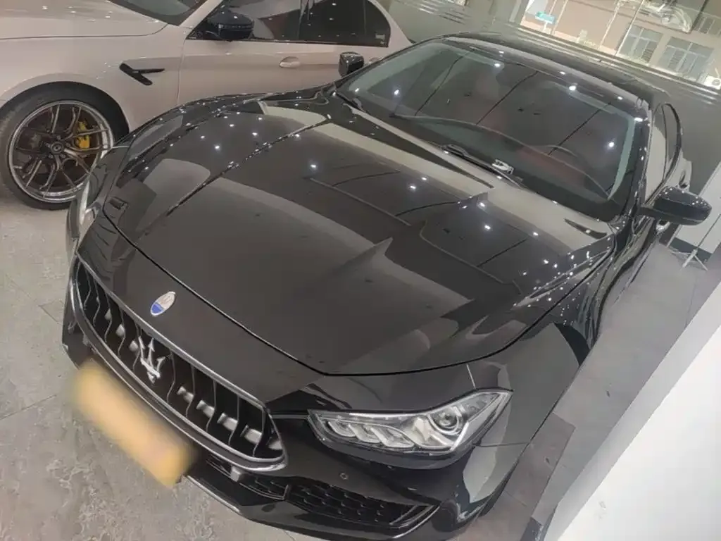 Maserati Ghibli — фото 1