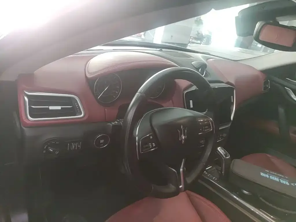 Maserati Ghibli — фото 9
