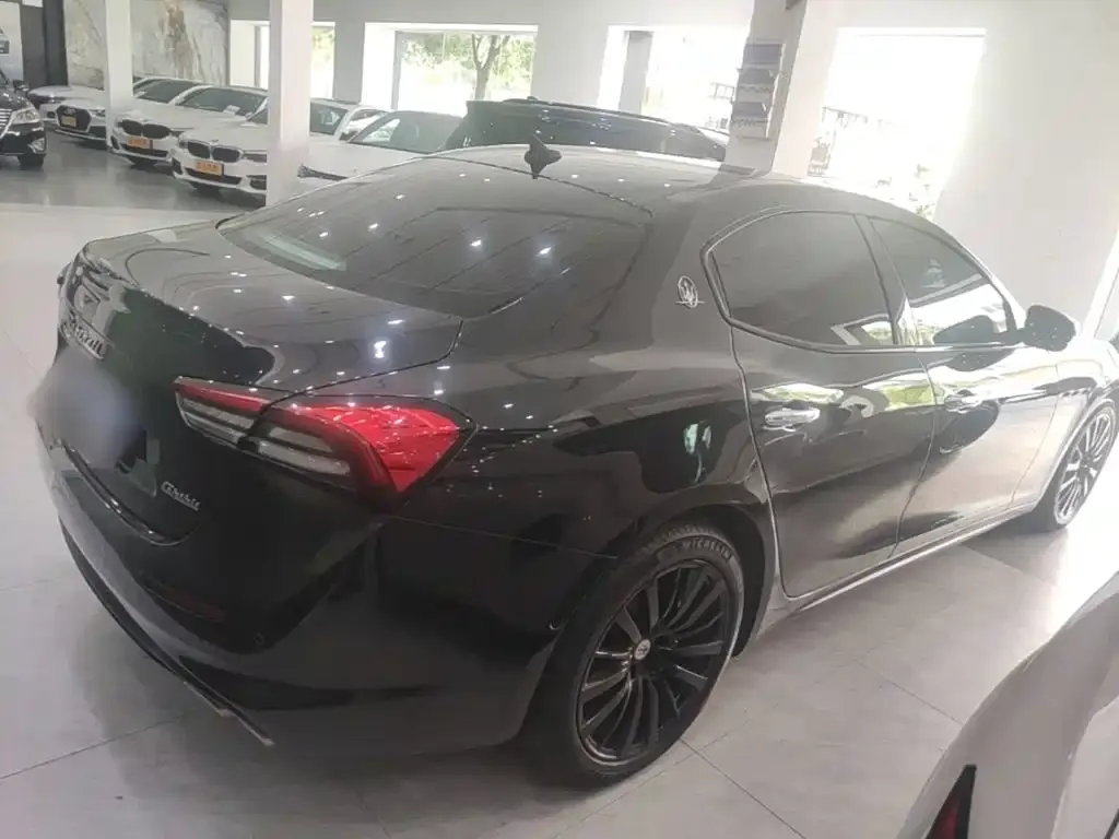 Maserati Ghibli — фото 6