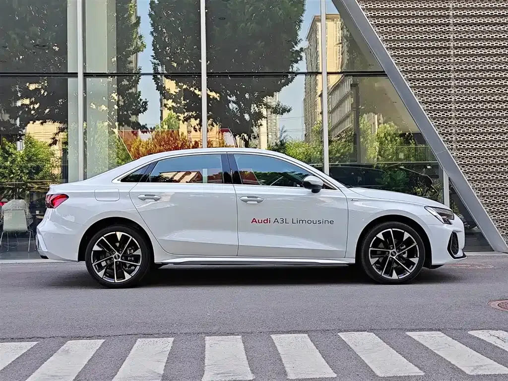 Audi A3 — фото 10