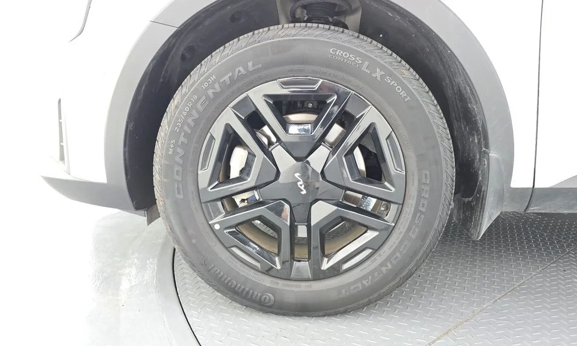 Kia Sorento — фото 6