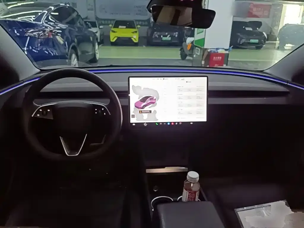 Tesla Model 3 — фото 4