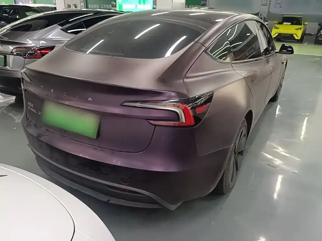 Tesla Model 3 — фото 8