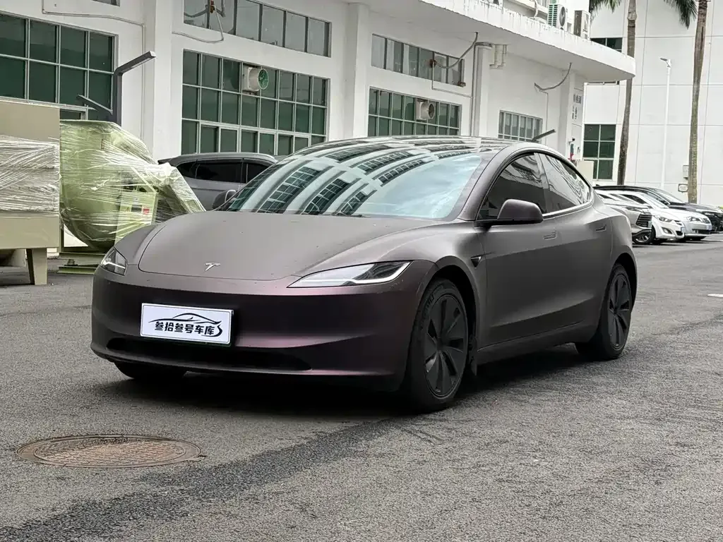 Tesla Model 3 — фото 10