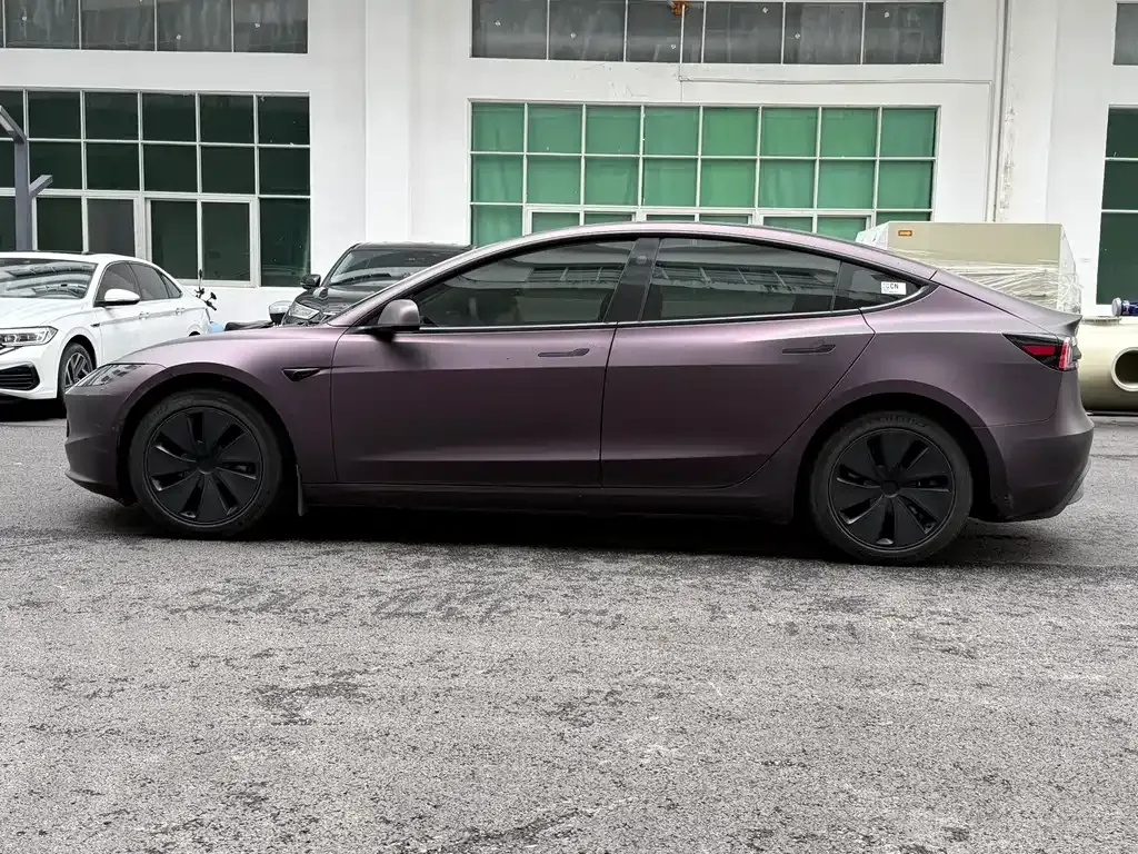 Tesla Model 3 — фото 9