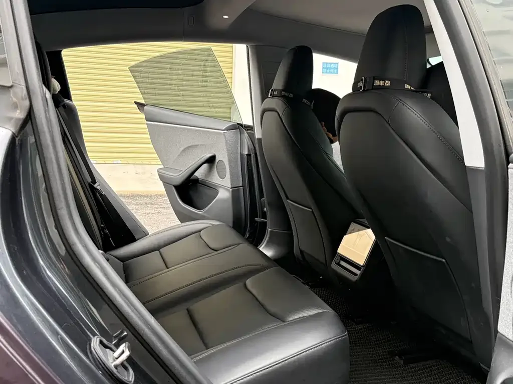 Tesla Model 3 — фото 4
