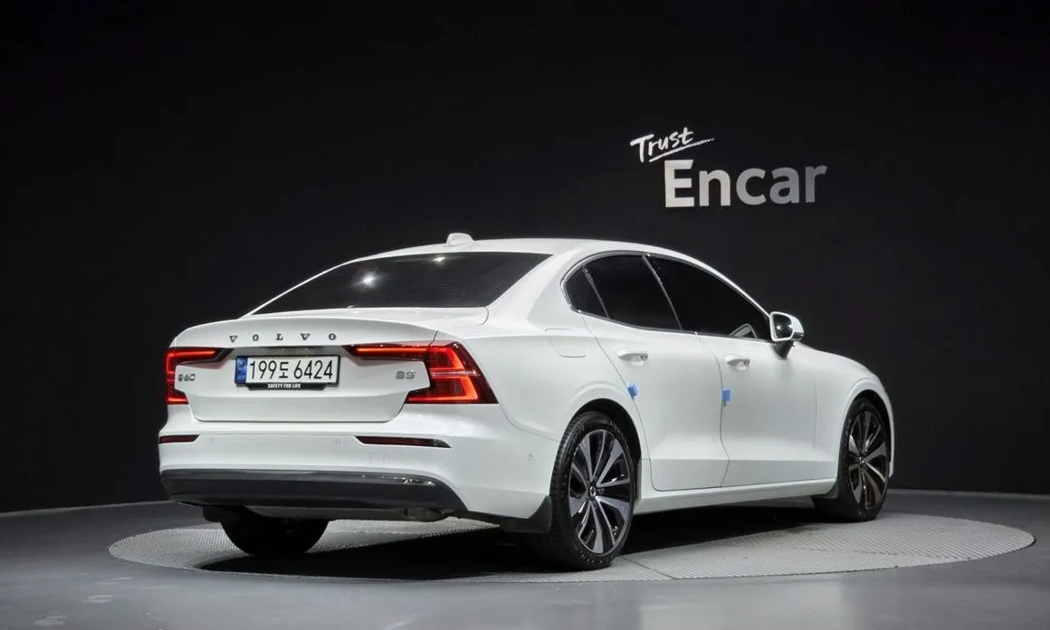 Volvo S60 — фото 2