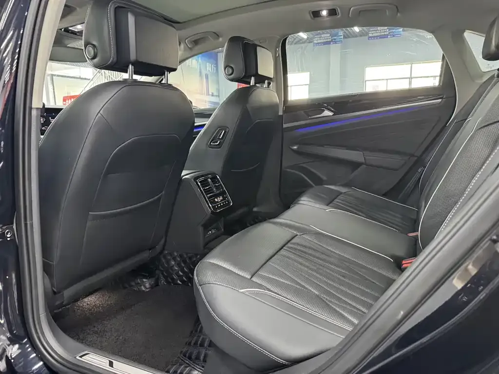 Volkswagen Passat — фото 3