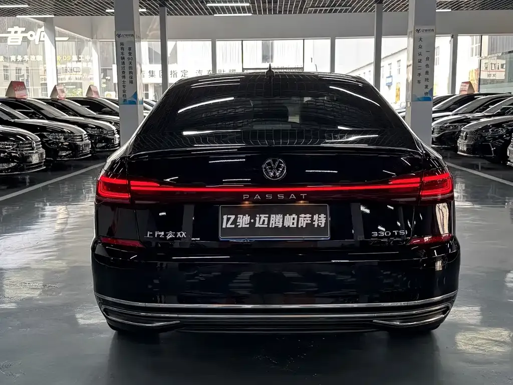 Volkswagen Passat — фото 4